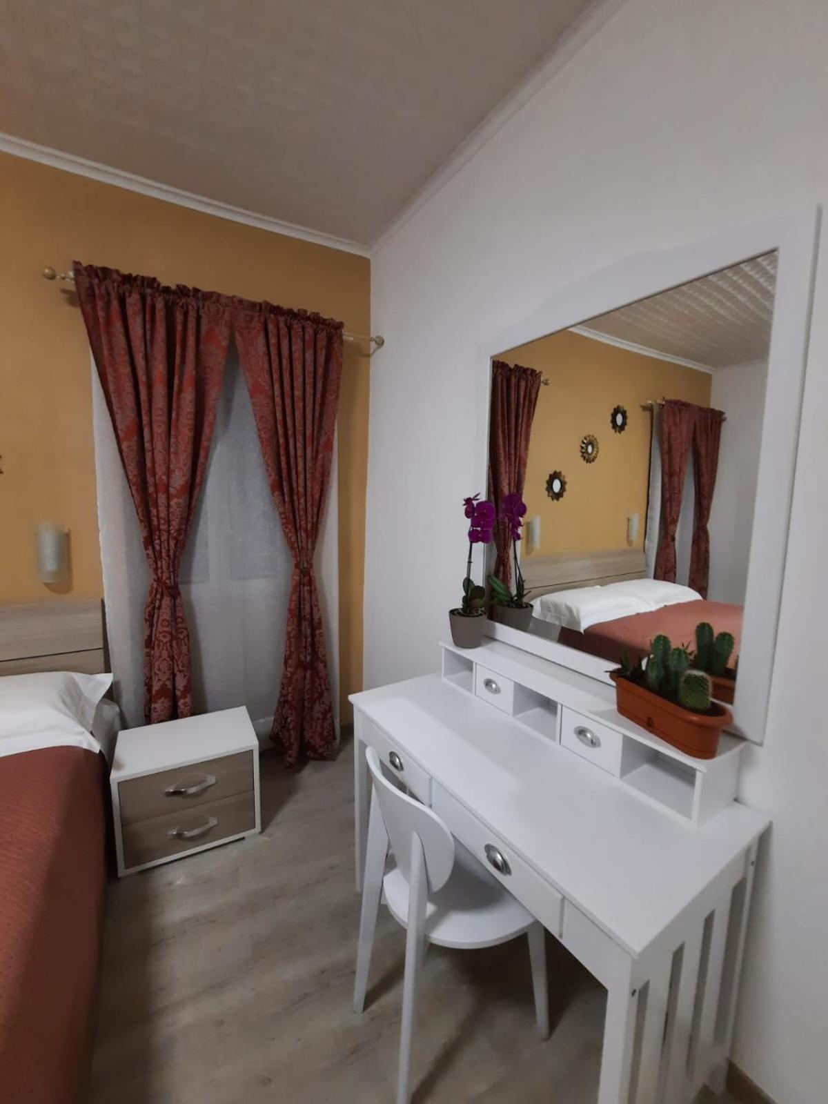 Viccinella House Apartment Capranica Bagian luar foto